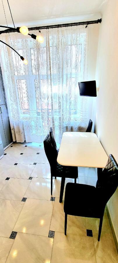 Центр Апарт Apartment เตอร์โนปิล ภายนอก รูปภาพ